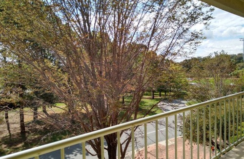Phillip Apartment | Peaceful Outlook near Canberra Hospital at Woden