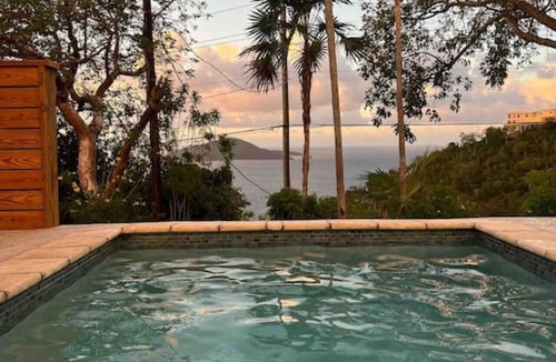 Anna's Retreat House | Pristine 2-Bedroom Villa with Private Pool