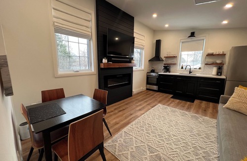 Brampton Apartment | Private Modern Garden Suite with Pool, Sauna and Fitness Area