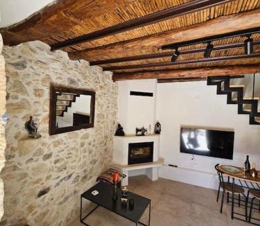 Episkopi House | Rafeio Roustic Maisonette
