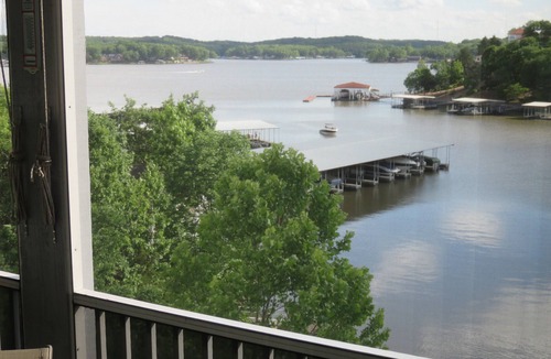 Village of Four Seasons Condo | Regatta Bay 158-3D - Walk In Level to Great Condo and Access to 2 Pools.