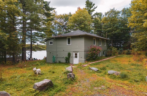 Georgian Bay Cottage | Relax and Enjoy 6 bedrooms cottage on Sandy Beach 1.5 Hours from Toronto