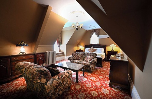 St. Catharines Hotel | Rodman Hall