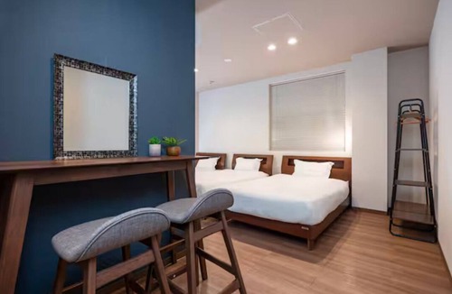 Tennoji Hotel | Rooftop Terrace | 5-Bedroom Private Building | 14 Beds | 3 Minutes to the Station | Near Namba