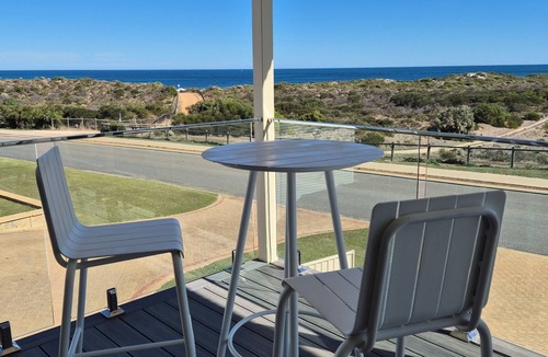 Ledge Point House | Seascapes - On Ledge-Ocean View Coastal Retreat