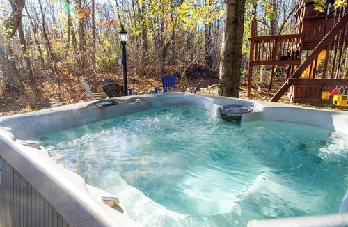 Craigleith Ski Chalet | Shale Beach House - 5 minutes drive to Blue Mountain Village!