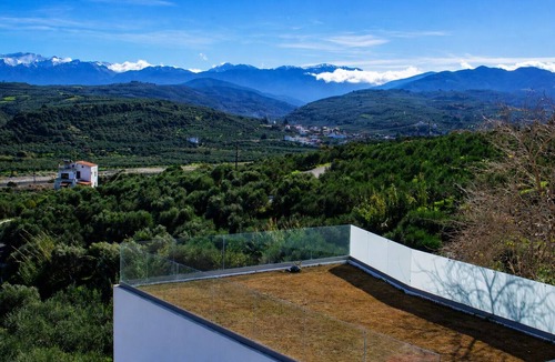 Polemarchi Apartment | Silver Cozy Getaway - 3 Pearls Pool Retreat