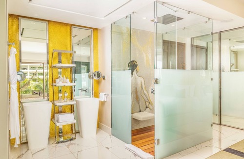 Puerto Juarez Hotel | Spacious 2BR, 2BA Oceanview Suite in Cancun – Luxury & Comfort