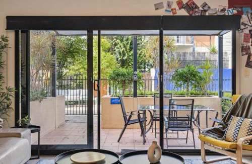 Northbridge House | Spacious 3-Level Townhouse with Pool in Northbridge