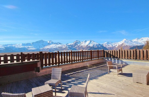 Arc-1600 Apartment | Spacious 4-Room Duplex for 10 with Panoramic View, Pool, and Sauna in Arc 1600