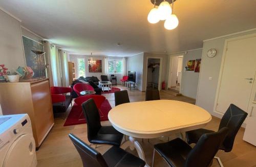 Grimstad Apartment | Spacious apartment with 4 bedrooms