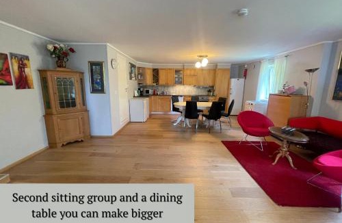 Grimstad Apartment | Spacious apartment with 4 bedrooms