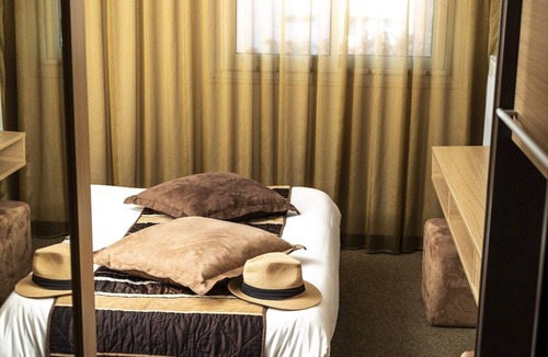Gap Hotel | Spacious Good-Value Accommodation! Near Place du Rochasson! Pets are Allowed!