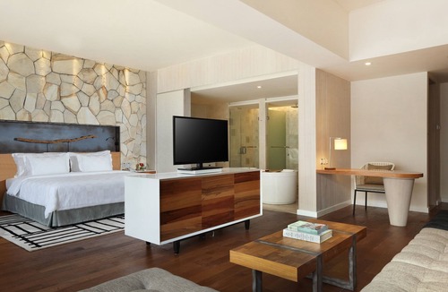 North Legian Hotel | Spacious Modern Suite with Free Minibar Items (T Sand Suite26)