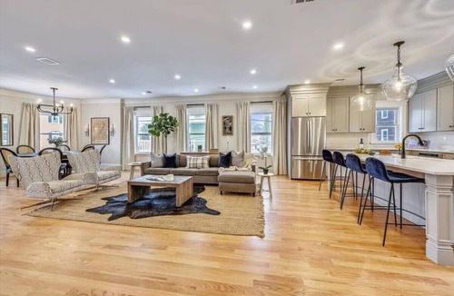 Upham's Corner House | Spacious, New Renovation | Near T
