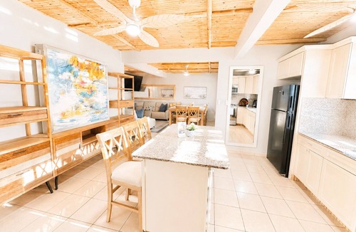 Espinar House | Spacious Oceanfront Home on the Beach 10 mins away from Rincón & Aguadilla | Swimming Pool/Hottub/ON THE BEACH