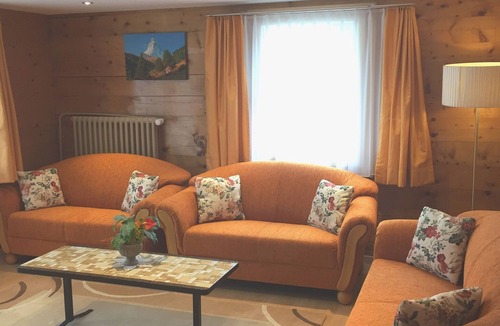Graechen Apartment | Spacious vacation apartment for 2 - 9 people, quiet, beautiful view, parking lot