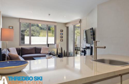 Thredbo Ski Chalet | Squatters Run 14