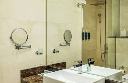 Dubai Production City Hotel | Standard King | FourPoints Dubai | Pool + Spa, Marina + Beach Close | 2 Units