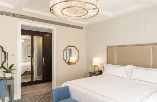 Dubai Hotel | Step Out & Explore: The Convenient Base for Your Dubai Adventure
