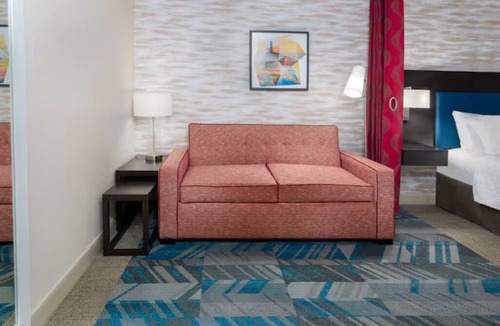 North Charleston Hotel | Studio w/2 Queens & Kitchenette; Free Hot Breakfast | 1 mi to Tanger Outlets