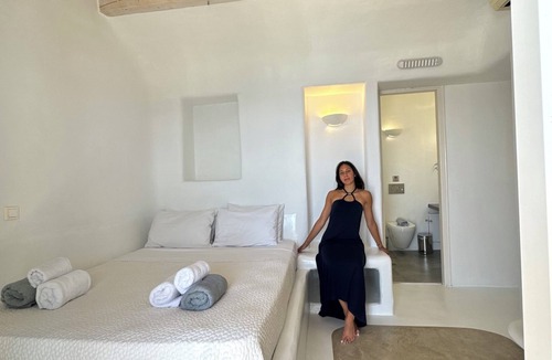 Paradise Hotel | Studio with Clear Sea View, Shared Infinity Pool, Gym, Bar, 4' from the beach