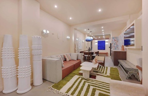 Saint-Merri Apartment | STYLISH PARISIAN HAVEN STEPS FROM MUSÉE DES ARCHIVES & PICASSO MUSEUM