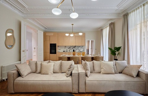 L'Europe Apartment | Sublime apartment in the center of Paris
