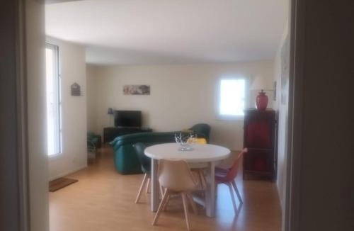 Olivet Apartment | Super Apt terrasse 2box
