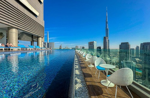 Downtown Dubai Apartment | Super High Infinity Pool & Stunning Burj Khalifa View, 3-Bedroom Apartment at Paramount Hotel Midtown