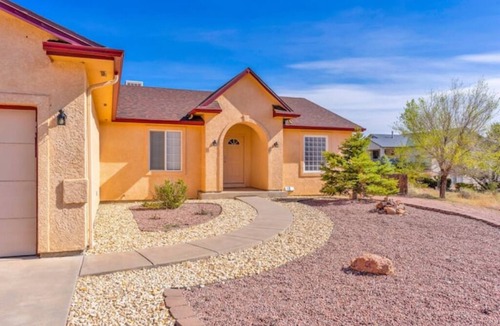 Canon City House | The Gathering Place: Quiet neighborhood, 5+ Bed/3 Bath home accommodates 12.