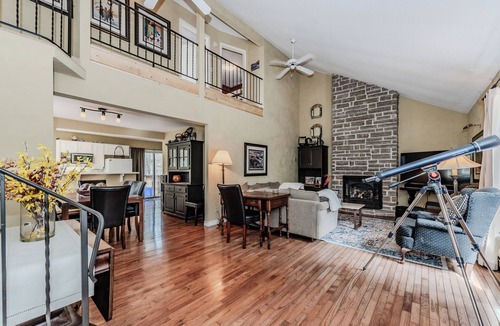South Bruce Peninsula Cabin | The Louise - Artistic Haven by the Beach