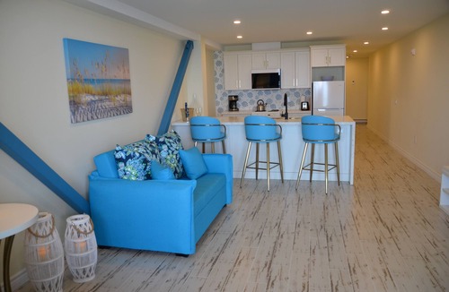 Sauble Beach Hotel | The Sands