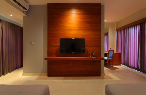 Seminyak Hotel | The spacious room with modern amenities