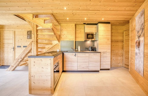 Epagny Apartment | The squirrel, at the carpenter of yesteryear