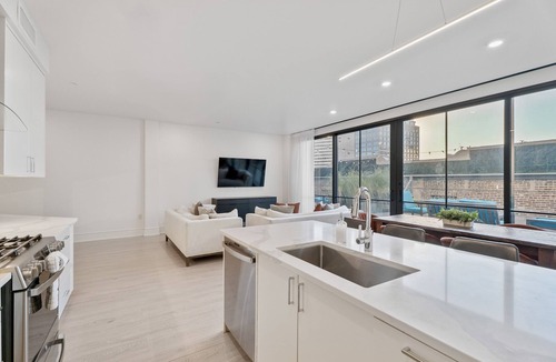Central Business District Bed & Breakfast | The Theodore 5BD/5B - 2 Connecting Units & Decks