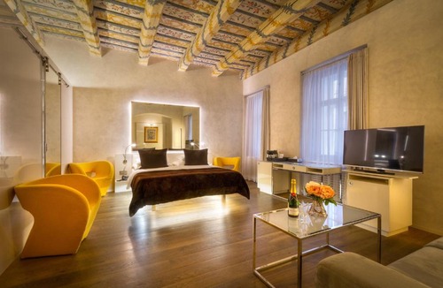 Hradcany Hotel | Three Storks