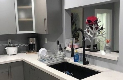 Miami Springs House | Traveler’s delight. Great Value, shared house