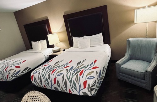 Read Boulevard East Hotel | Trident Inn & Suites, New Orleans