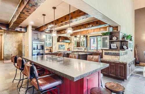 Copper Mountain House | True Slope Side Ski-in/out | Pinnacle Lodge | Theater | Copper Luxury