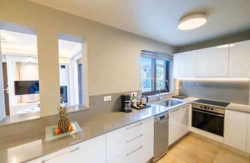 Kato Stalos Apartment | Villy Luxury Home by the sea 1