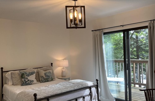 Muskoka Lakes House | Vintage Pines Muskoka Cottage - 6 bedroom family cottage in Port Carling!