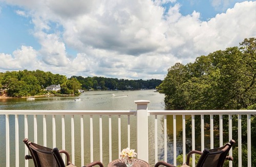 Irvington Hotel | Water View Room w/Balcony | Seasonal Pool & Marina – Your Quiet Getaway Awaits!