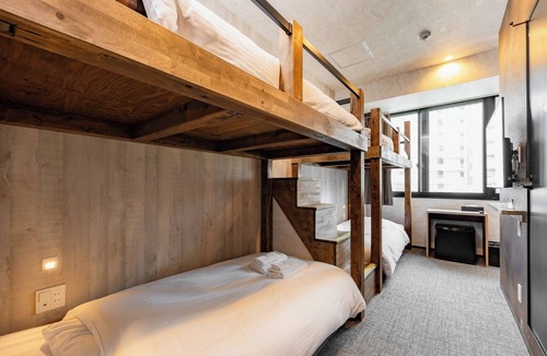 Motomatchi Hotel | WellStay Namba Quadruple Room with Bath/Osaka Ōsaka
