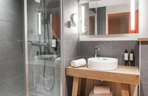 Flaine Hotel | Wifi, view mountain, fitness, swimming pool, sauna, hammam, tv, ski locker, 18-24m², Flaine