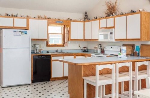 South Nags Head House | Windfall: Oceanfront, Great Views, Close to Pier