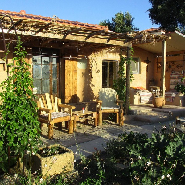 Goatshed, a Romantic Cottage .Sleeps 3.(2 Ideal)Walk to long sandy beach.