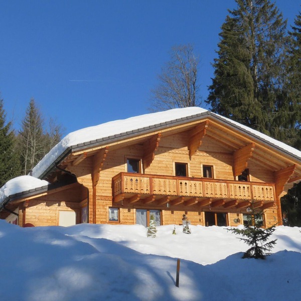 Large, sunny, peaceful chalet in the heart of nature in Les Diablerets, Switzerland.