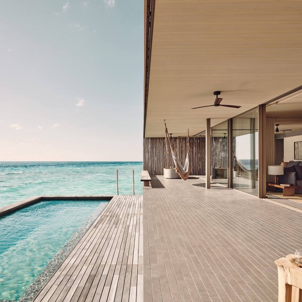 Patina Maldives, Fari Islands
