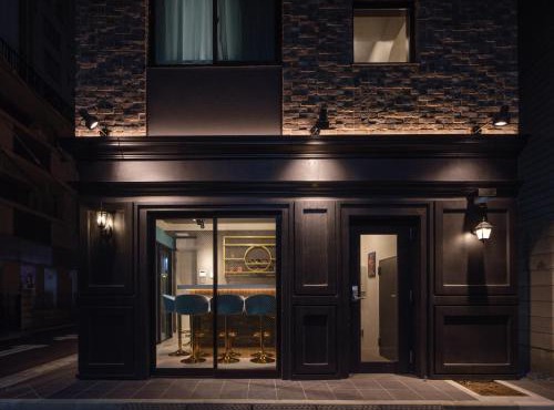 秋葉原-末広町駅-上野3分-浅草10分-最大4名4部屋-NEO ART HOTEL Akihabara